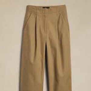 Banana Republic Barrel-Leg Chino
